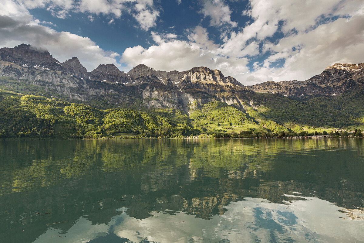 Walensee mit Blick auf die Churfirsten